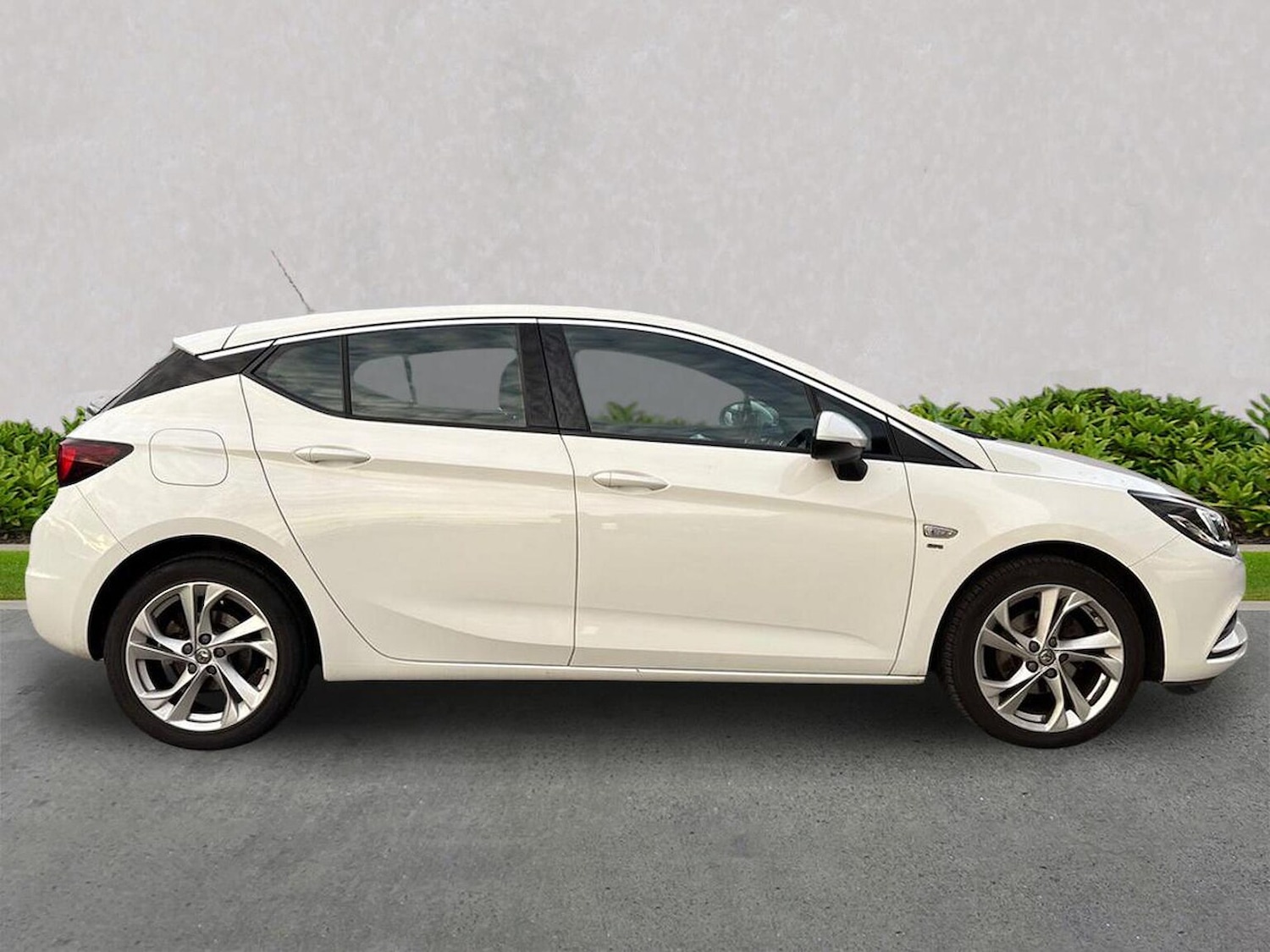 Used Vauxhall Astra 2017 for sale - 76655913: Photo 3