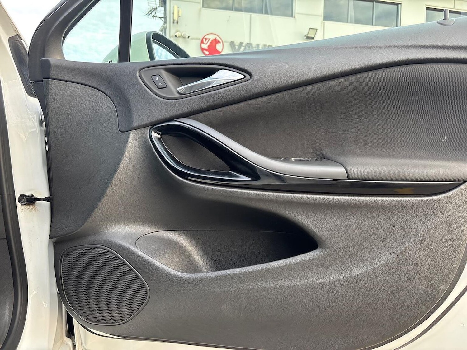 Used Vauxhall Astra 2017 for sale - 76655913: Photo 31