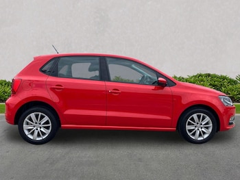 Used Volkswagen Polo 2016 for sale - 78511852: Photo