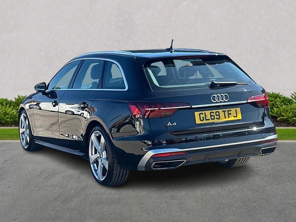 Used Audi A4 2019 for sale - 75705932: Photo 2
