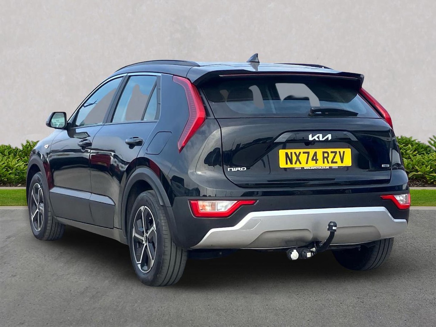 Used Kia Niro 2024 for sale - 78195740: Photo 2