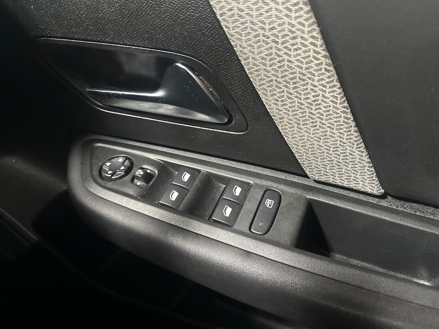 Used Citroen C4 2023 for sale - 76358005: Photo 21