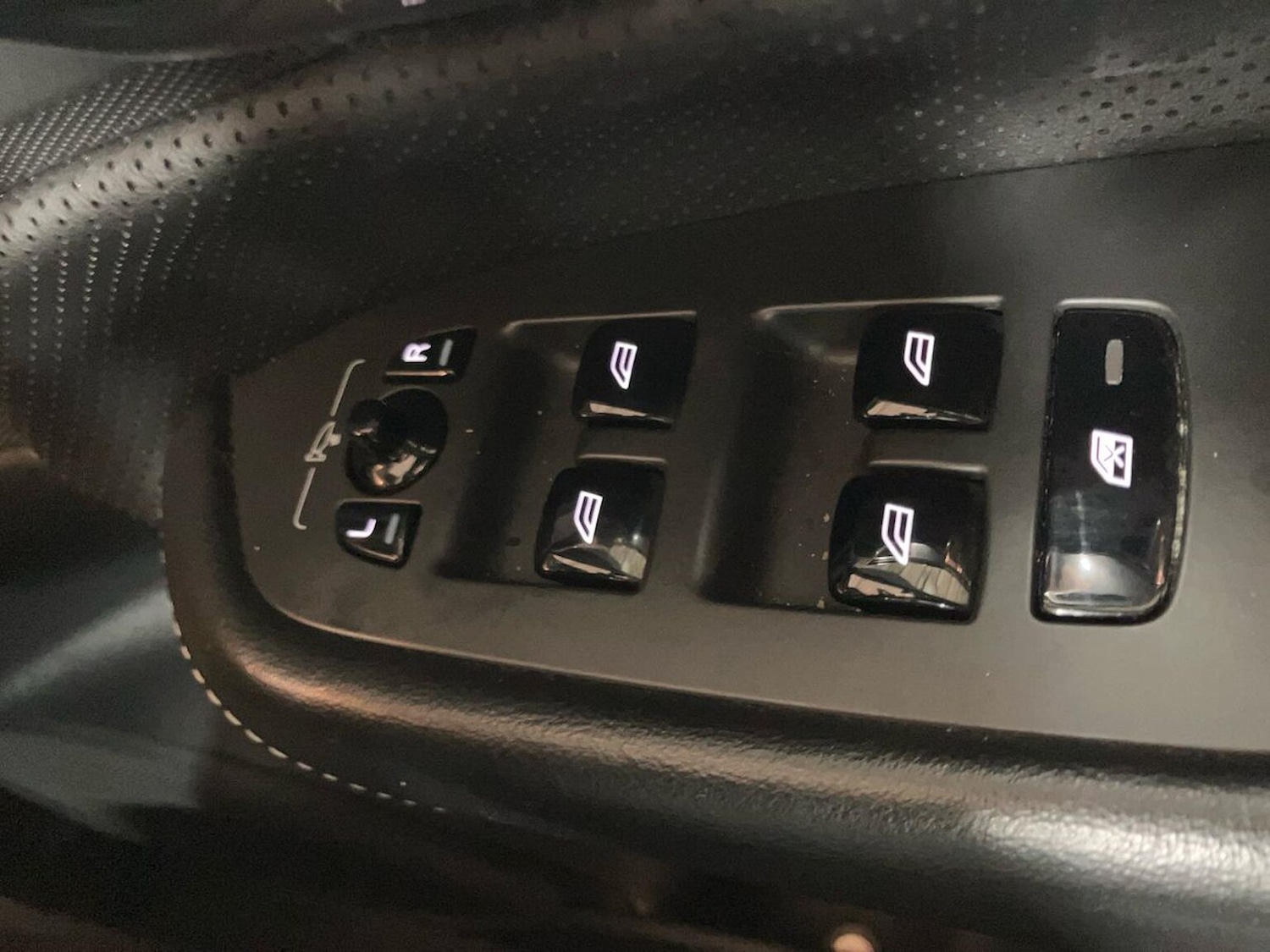 Used Volvo XC90 2018 for sale - 77701344: Photo 21