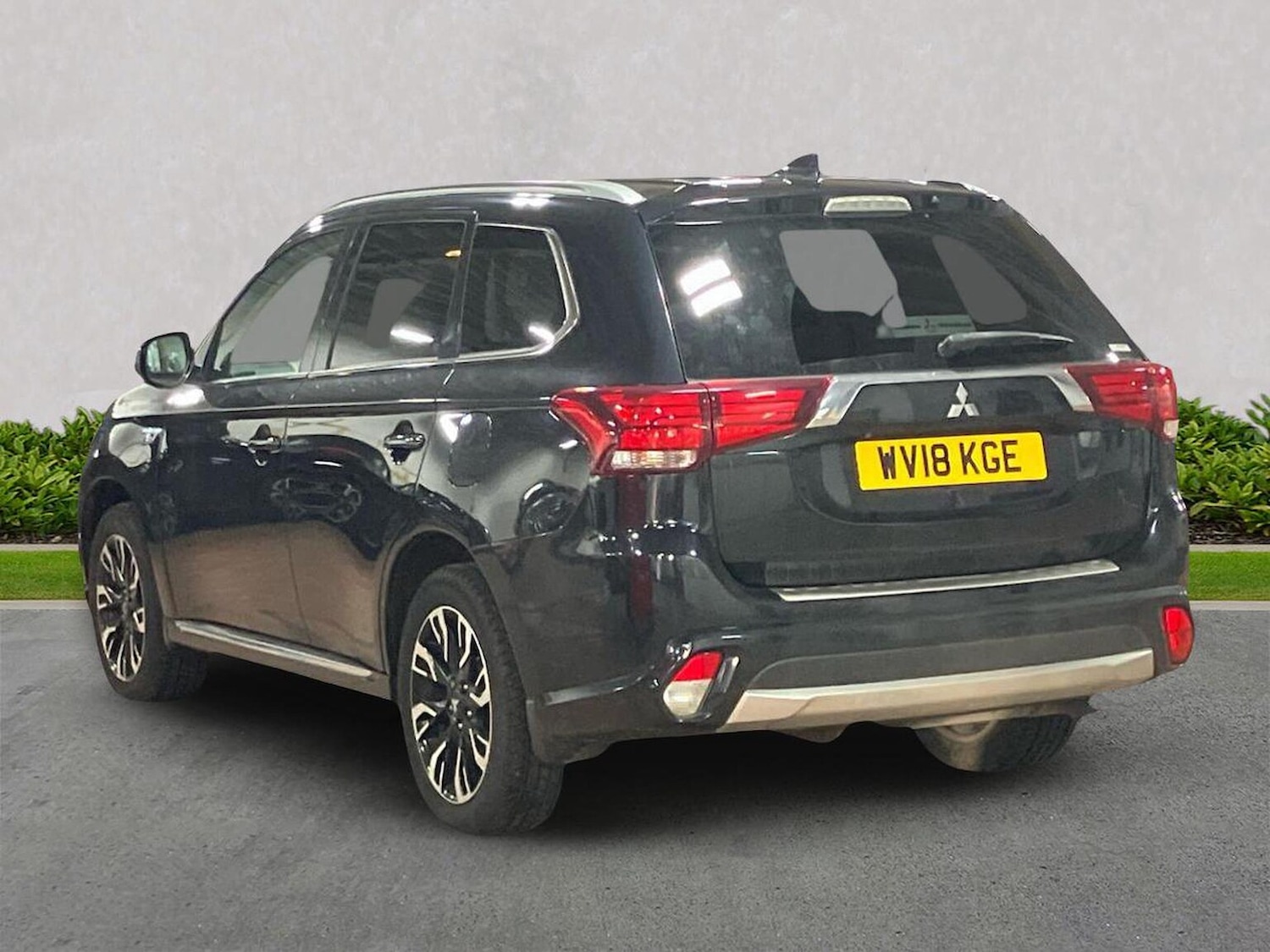 Used Mitsubishi Outlander 2018 for sale - 77676337: Photo 2