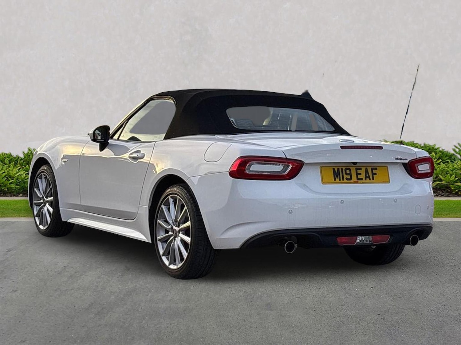 Used Fiat 124 Spider 2017 for sale - 76618517: Photo 2