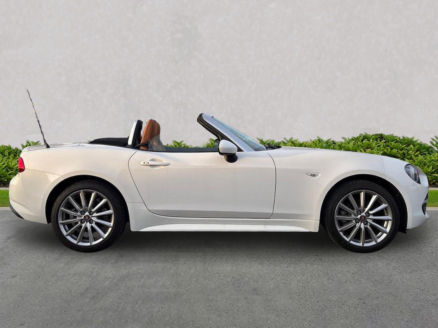 Used Fiat 124 Spider 2017 for sale - 76618517: Photo 3