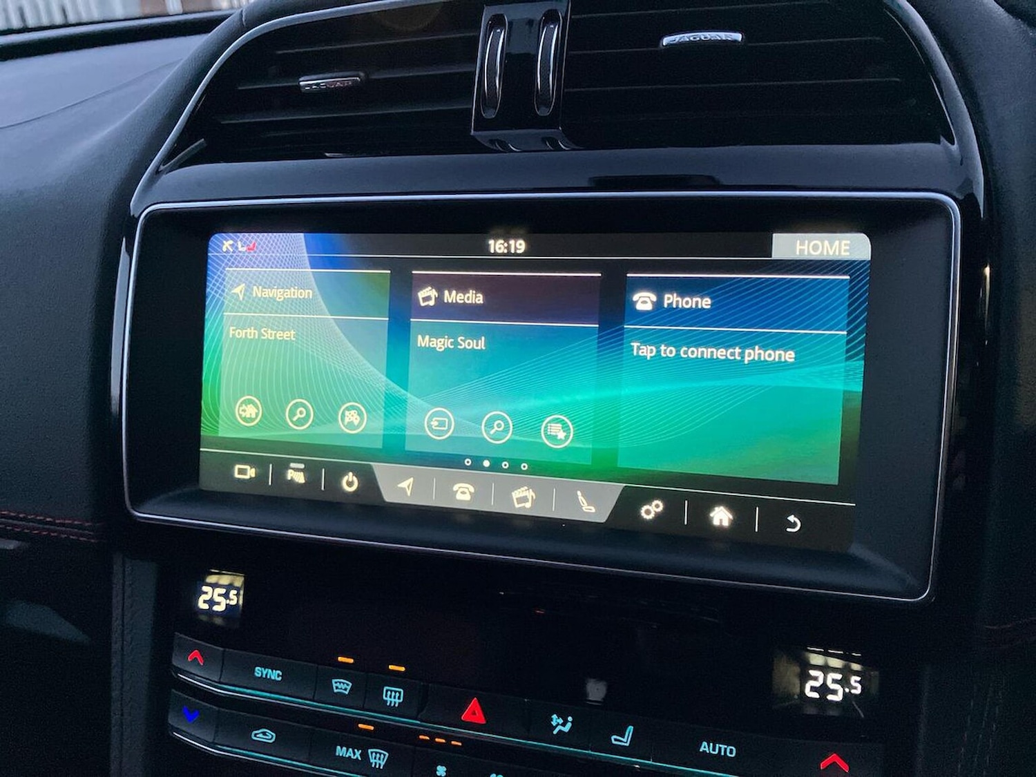 Used Jaguar F-Pace 2019 for sale - 76627941: Photo 11