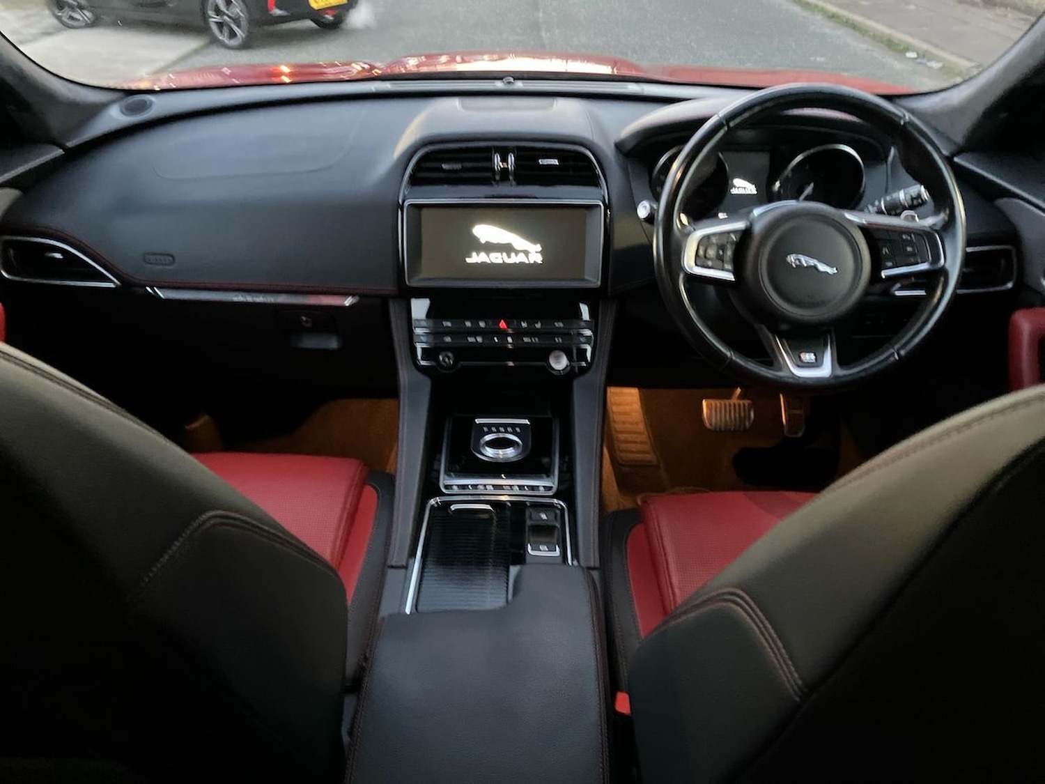 Used Jaguar F-Pace 2019 for sale - 76627941: Photo 13