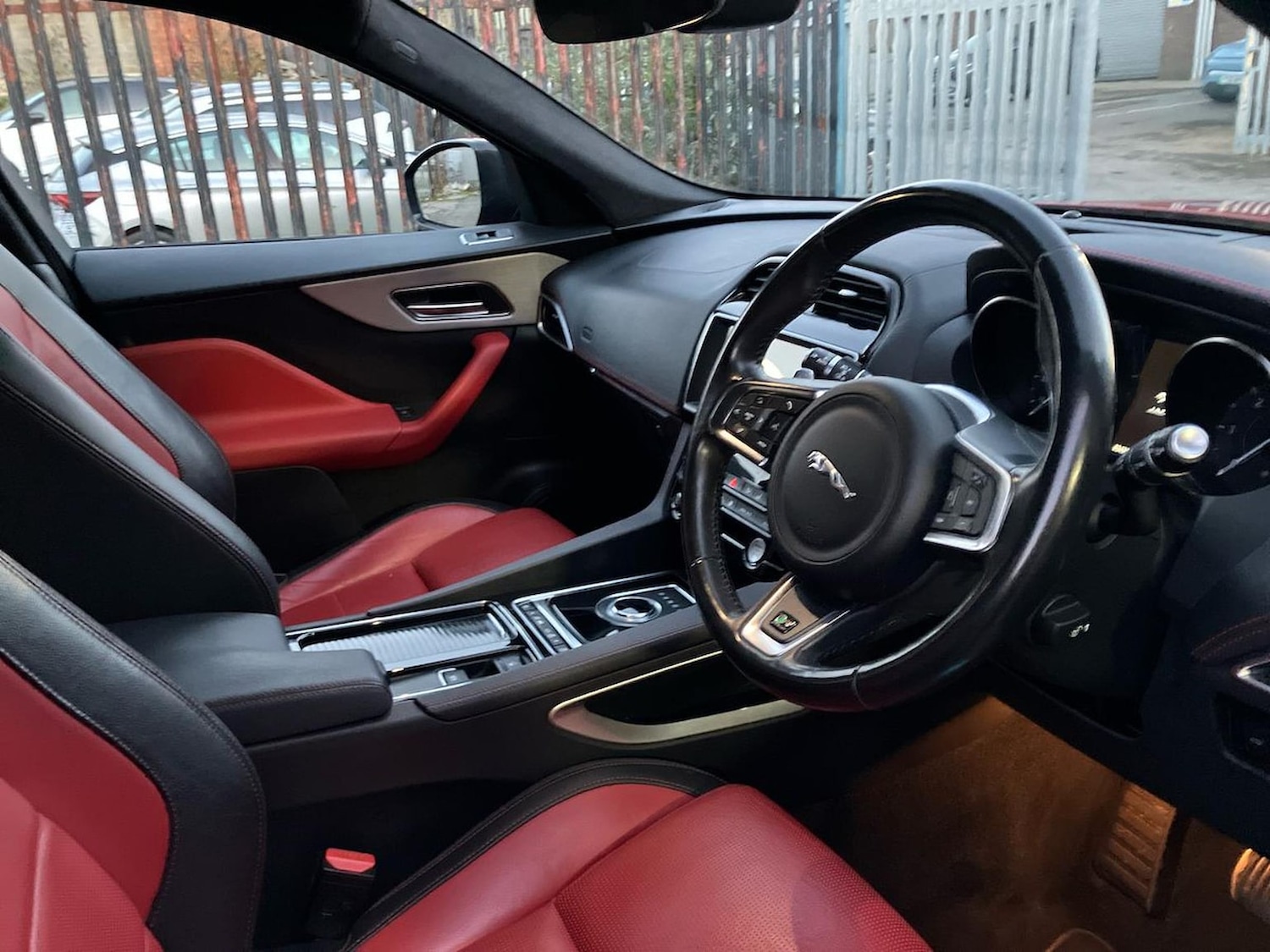 Used Jaguar F-Pace 2019 for sale - 76627941: Photo 15