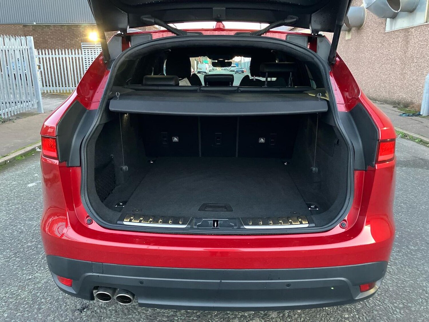 Used Jaguar F-Pace 2019 for sale - 76627941: Photo 17