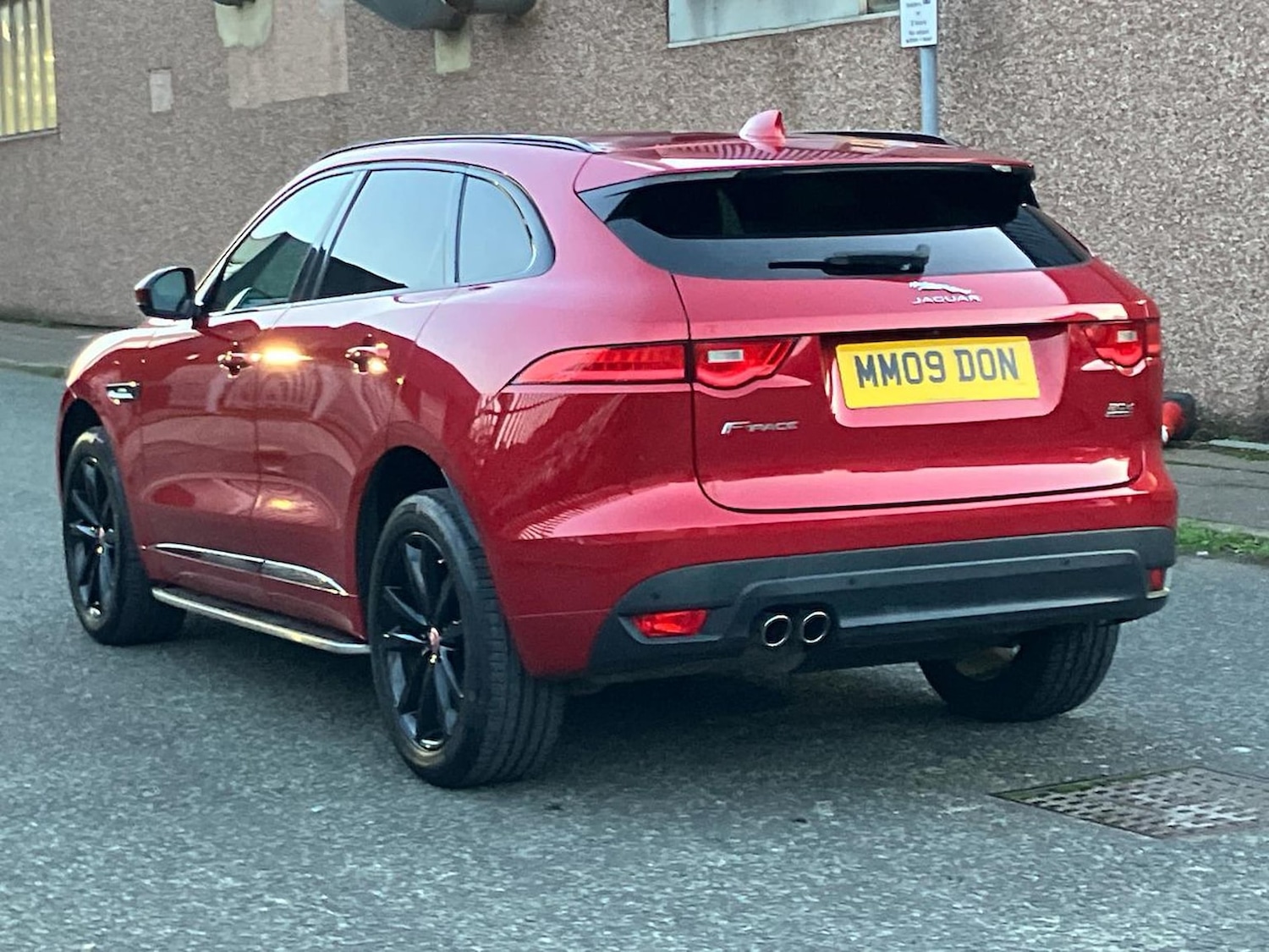 Used Jaguar F-Pace 2019 for sale - 76627941: Photo 2