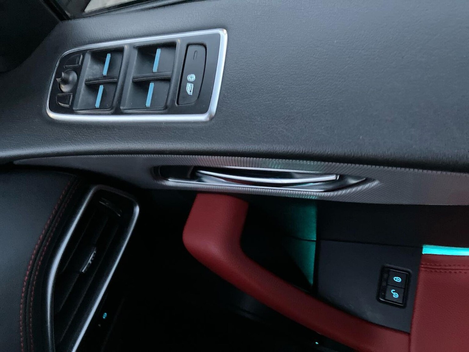 Used Jaguar F-Pace 2019 for sale - 76627941: Photo 21