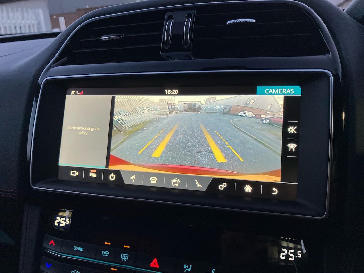 Used Jaguar F-Pace 2019 for sale - 76627941: Photo 23