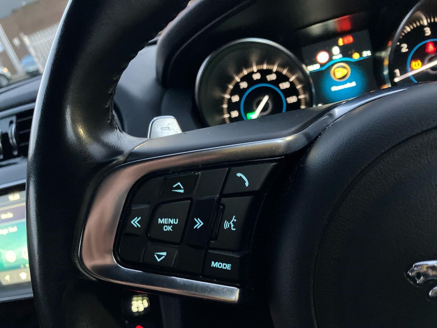 Used Jaguar F-Pace 2019 for sale - 76627941: Photo 26