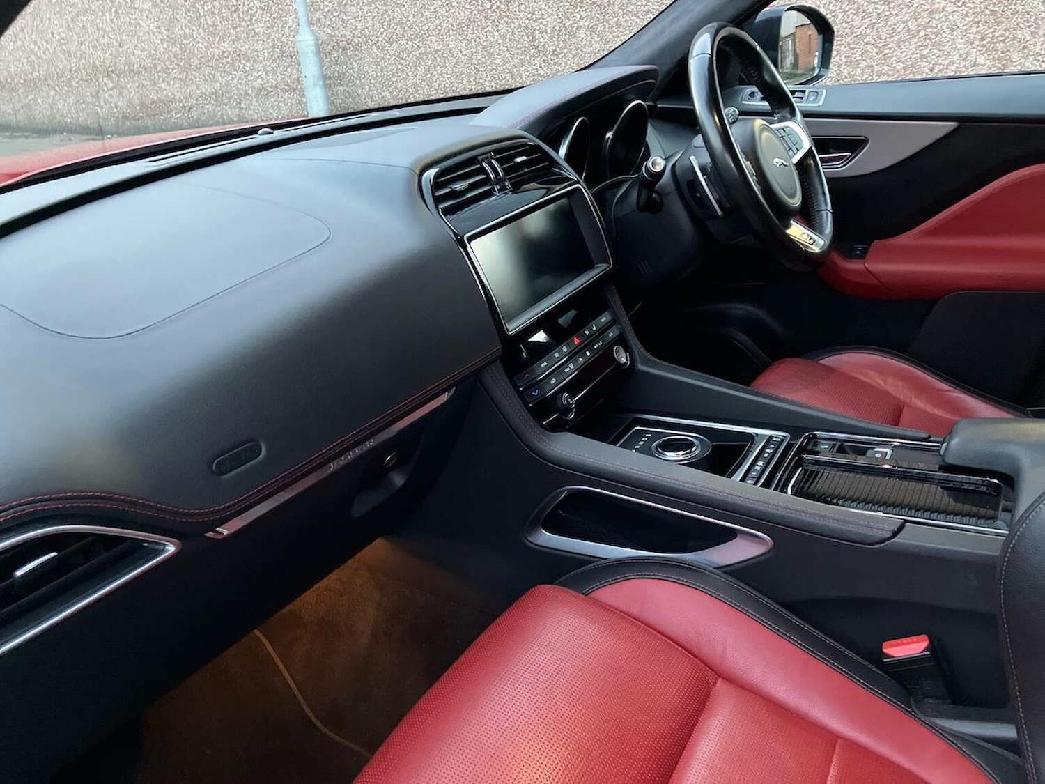 Used Jaguar F-Pace 2019 for sale - 76627941: Photo 7