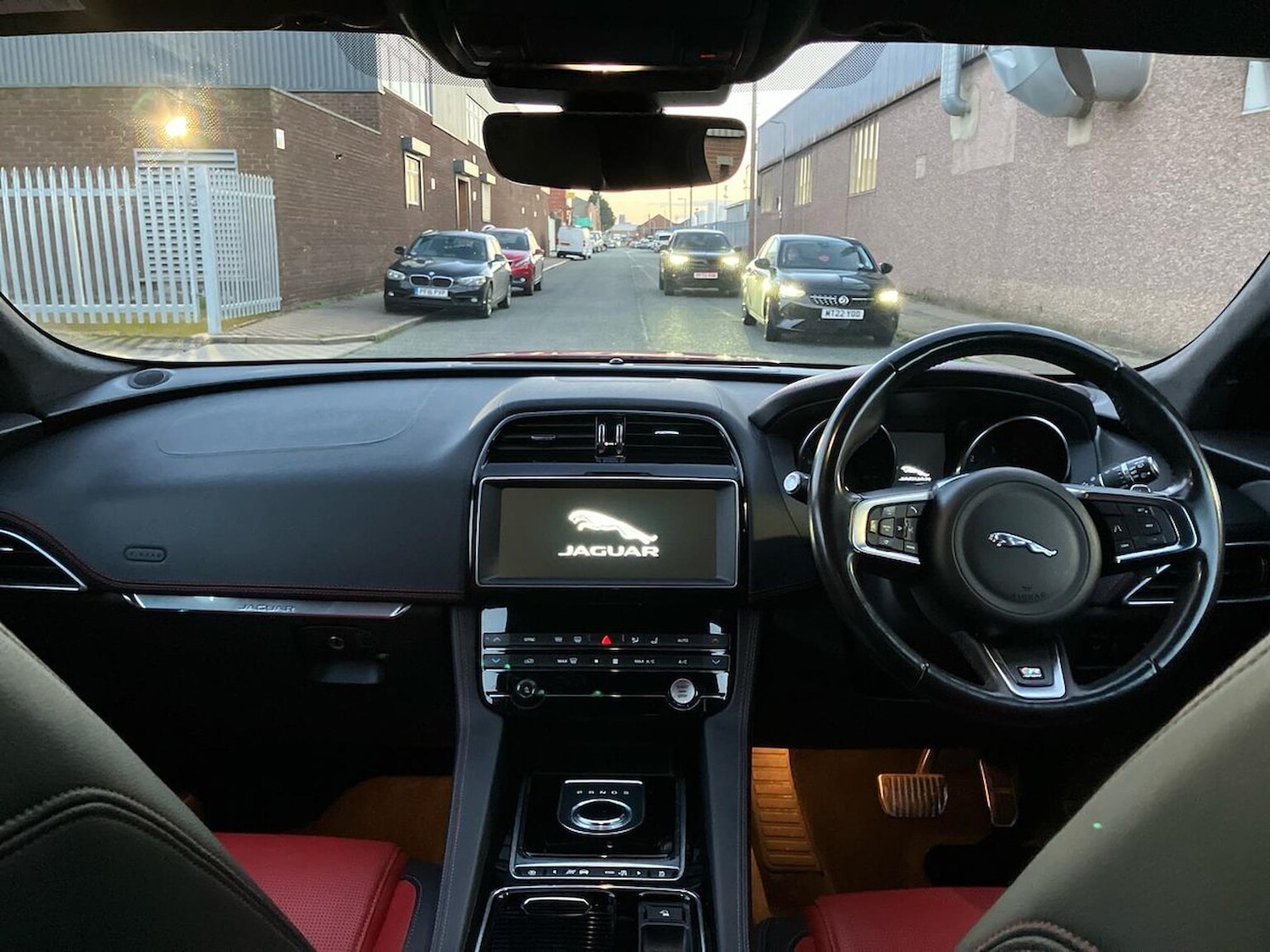 Used Jaguar F-Pace 2019 for sale - 76627941: Photo 8