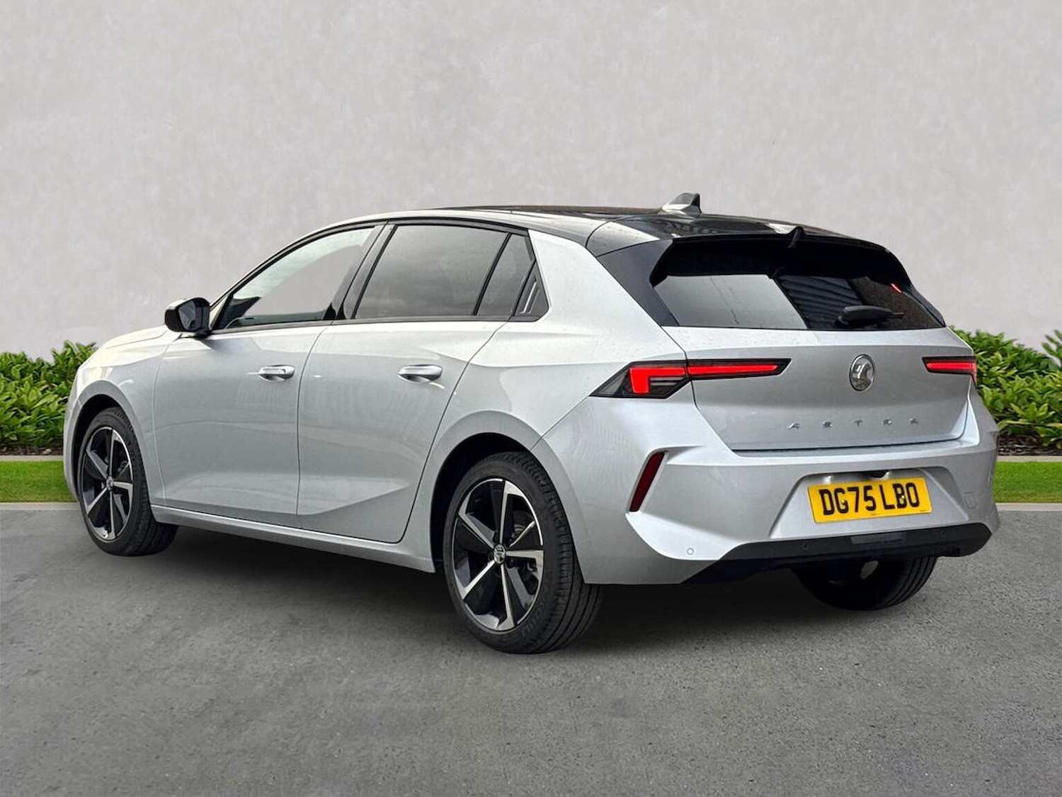 Used Vauxhall Astra 2025 for sale - 76719327: Photo 2