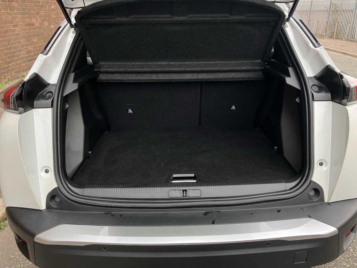 Used Peugeot 2008 2022 for sale - 76281181: Photo 17