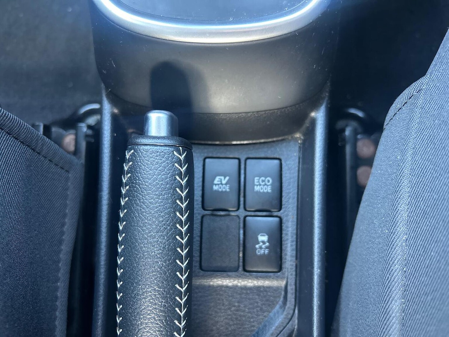 Used Toyota Yaris 2020 for sale - 76565451: Photo 35