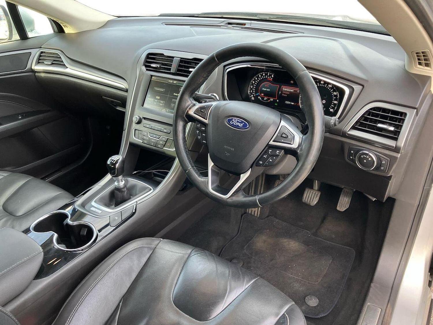 Used Ford Mondeo 2015 for sale - 76832015: Photo 15