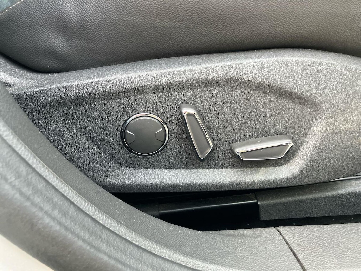 Used Ford Mondeo 2015 for sale - 76832015: Photo 30