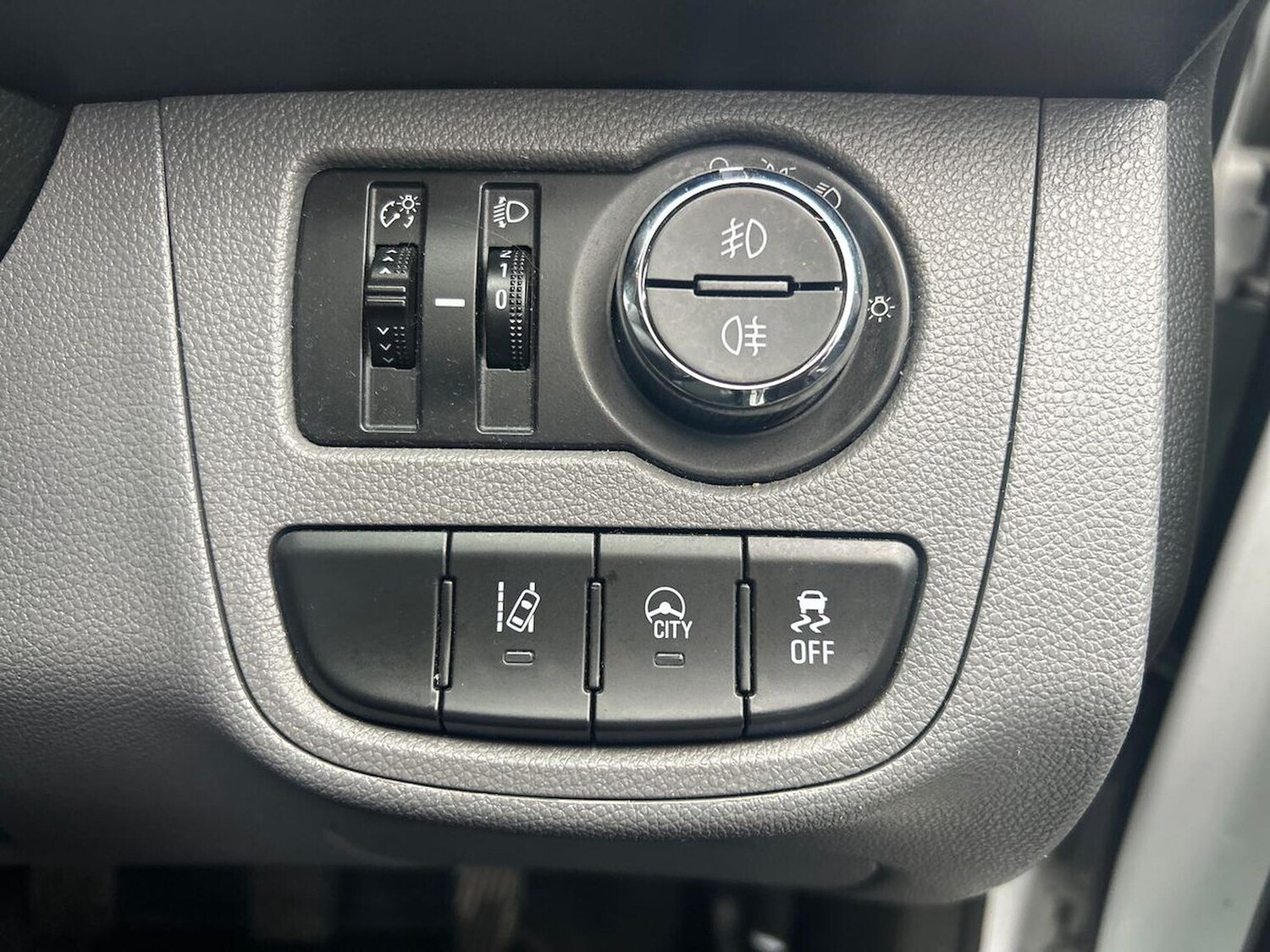 Used Vauxhall Viva 2016 for sale - 76477258: Photo 22