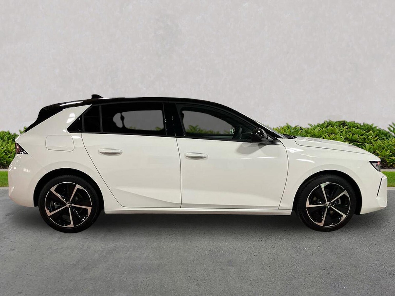 Used Vauxhall Astra 2025 for sale - 76777280: Photo 3