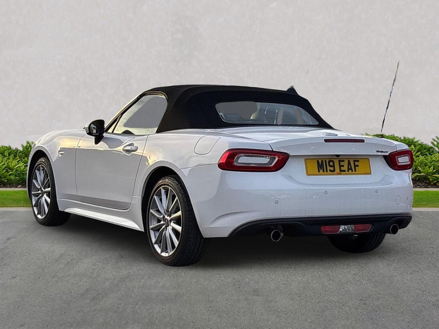 Used Fiat 124 Spider 2017 for sale - 76490635: Photo 2