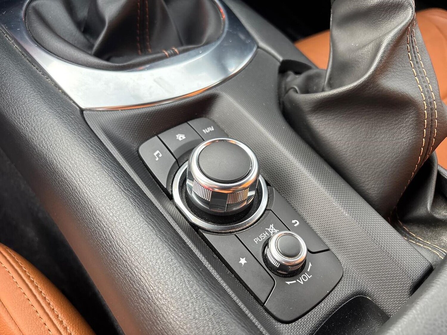 Used Fiat 124 Spider 2017 for sale - 76490635: Photo 25