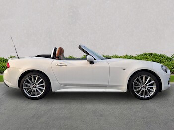 Used Fiat 124 Spider 2017 for sale - 76490635: Photo