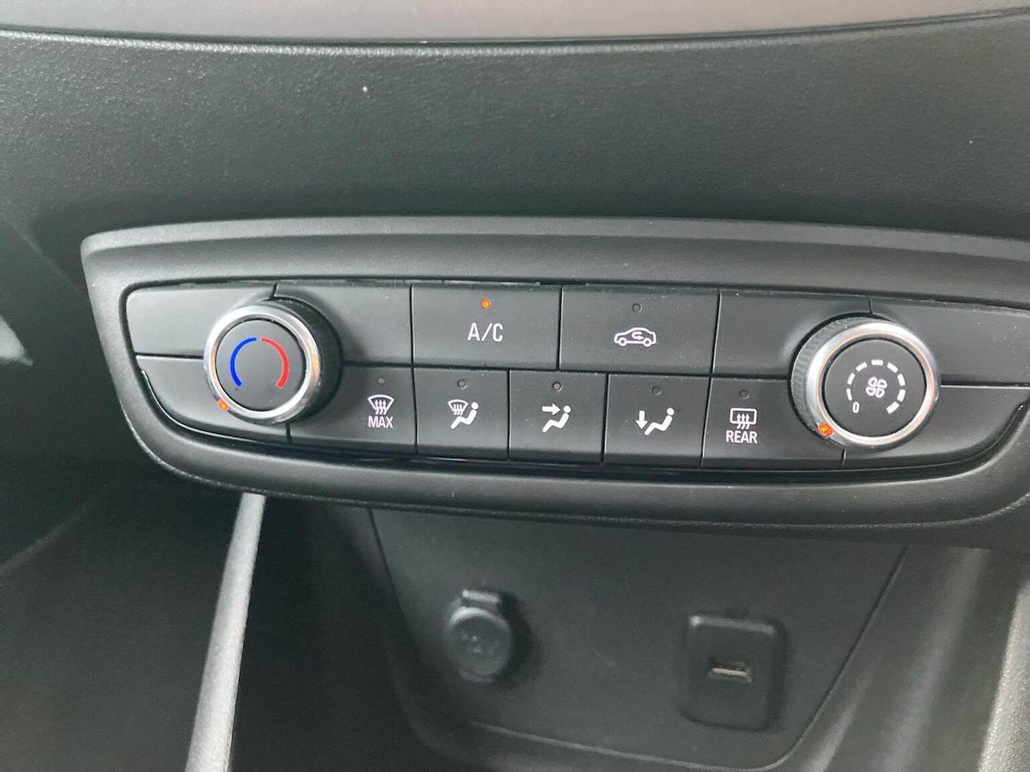 Used Vauxhall Crossland 2022 for sale - 76830658: Photo 11