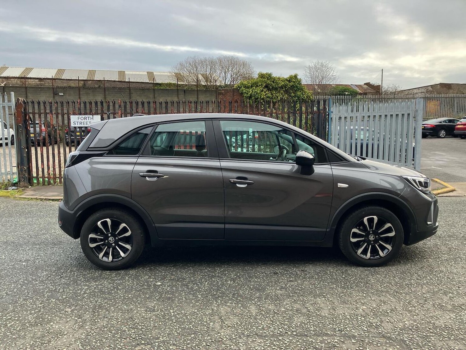 Used Vauxhall Crossland 2022 for sale - 76830658: Photo 2