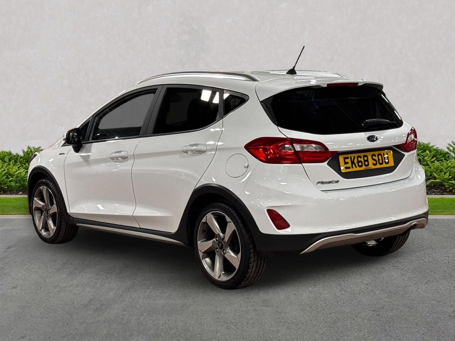 Used Ford Fiesta 2018 for sale - 78195800: Photo 2