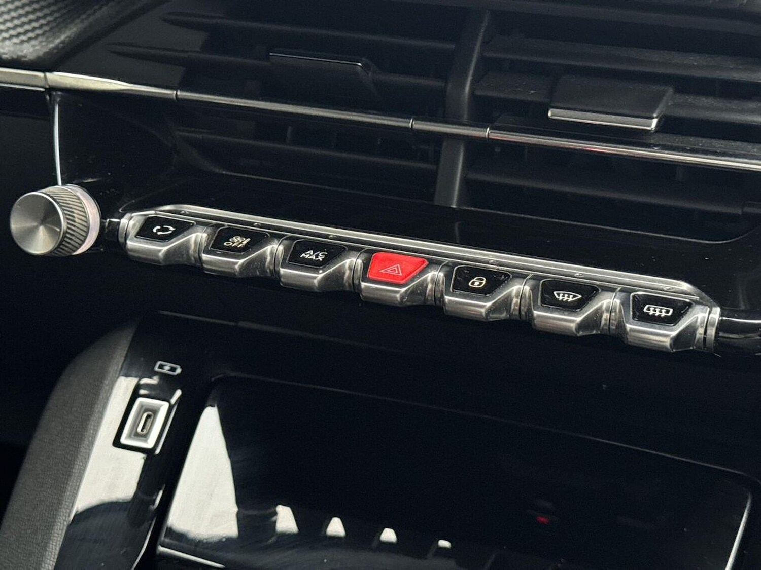 Used Peugeot 208 2021 for sale - 76273453: Photo 12