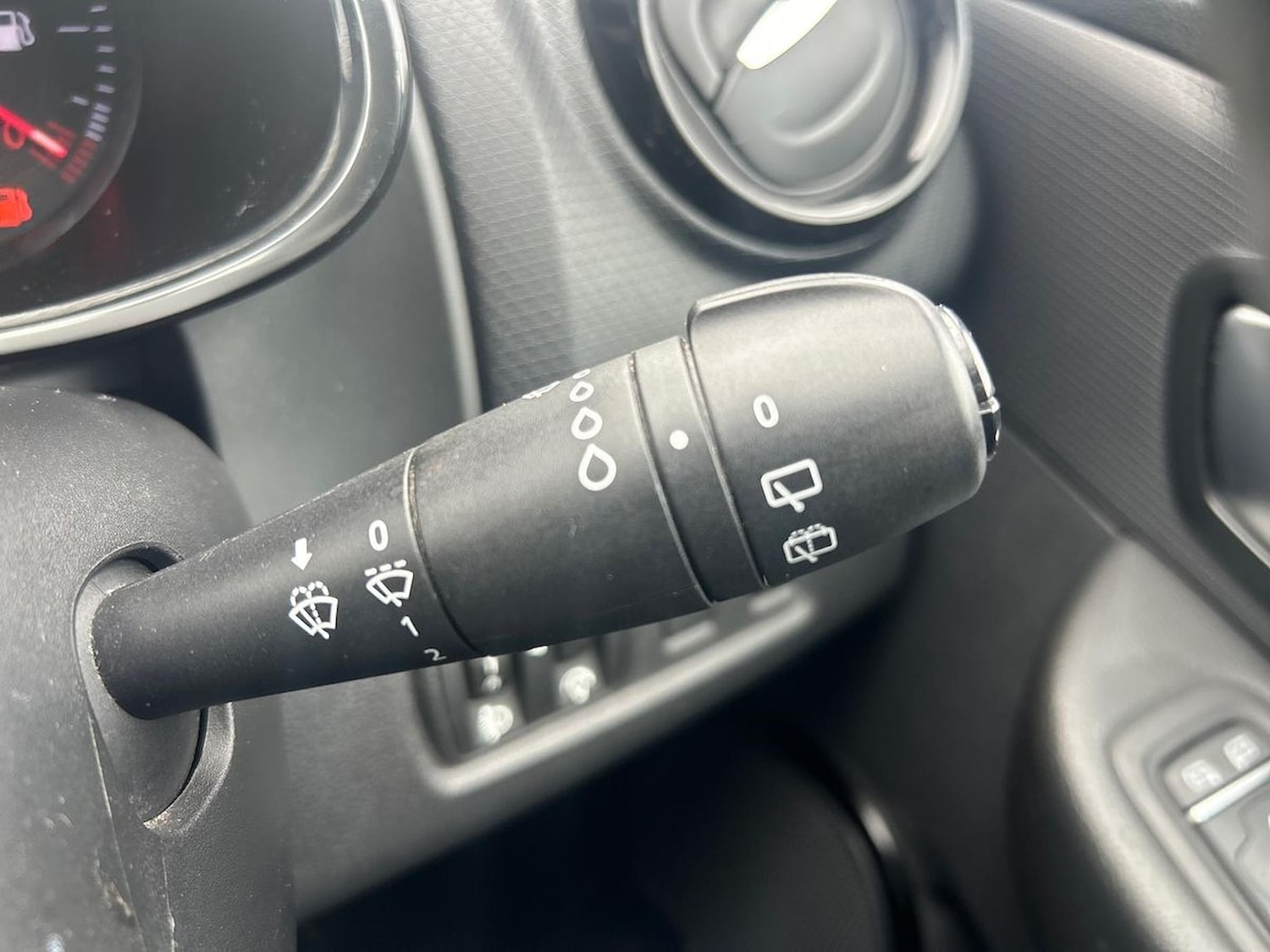 Used Renault Clio 2018 for sale - 78213676: Photo 29