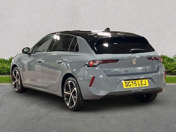 Used Vauxhall Astra 2025 for sale - 76769990: Photo