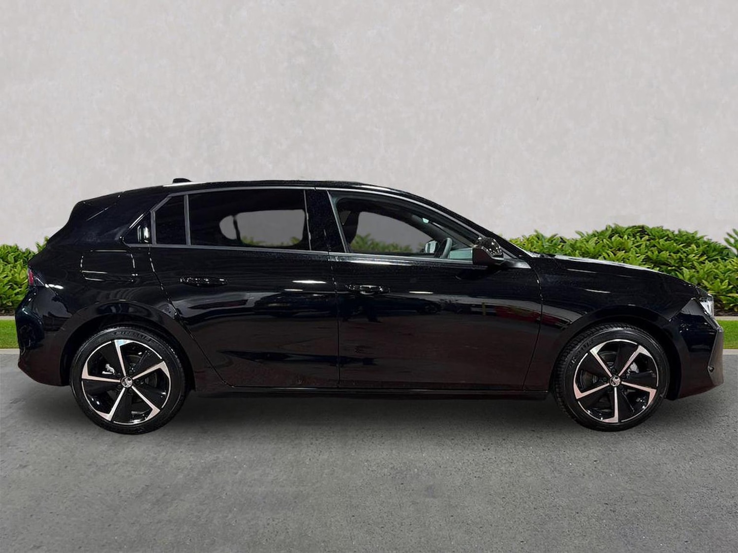 Used Vauxhall Astra 2025 for sale - 77555339: Photo 3