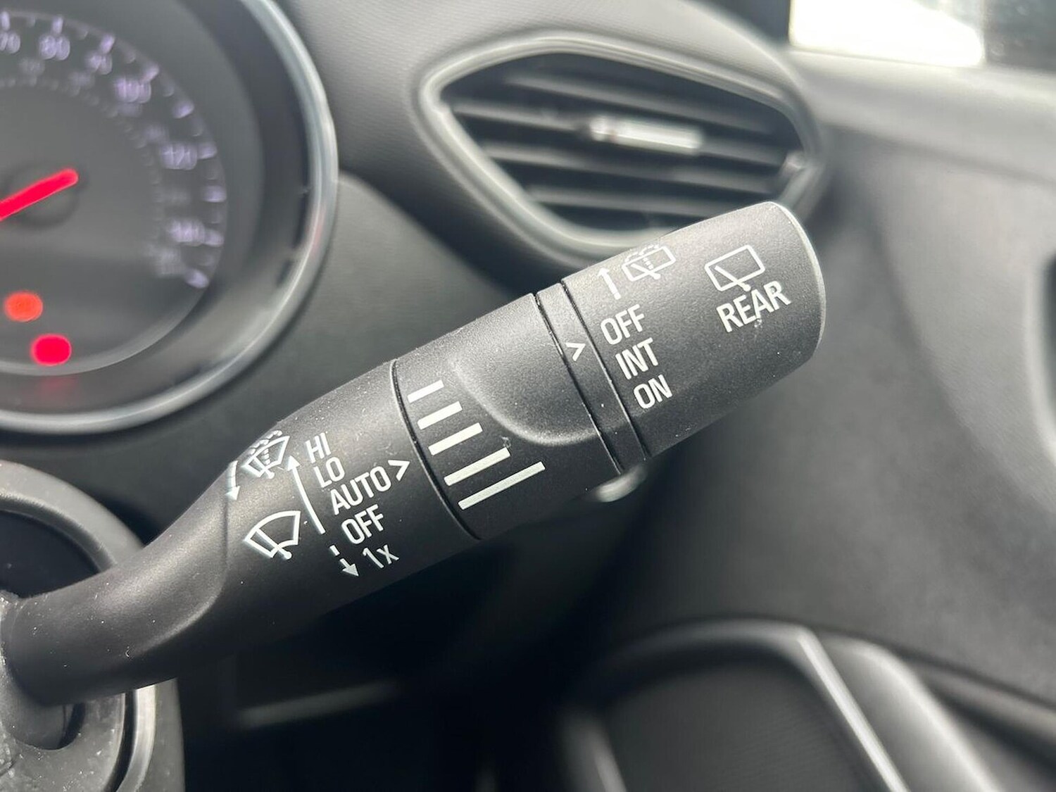 Used Vauxhall Crossland 2024 for sale - 76369185: Photo 29