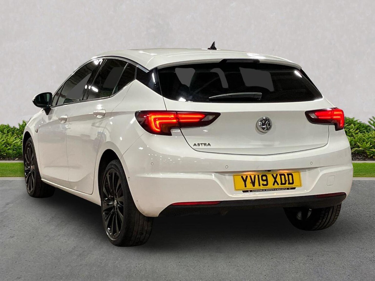 Used Vauxhall Astra 2019 for sale - 76422300: Photo 2