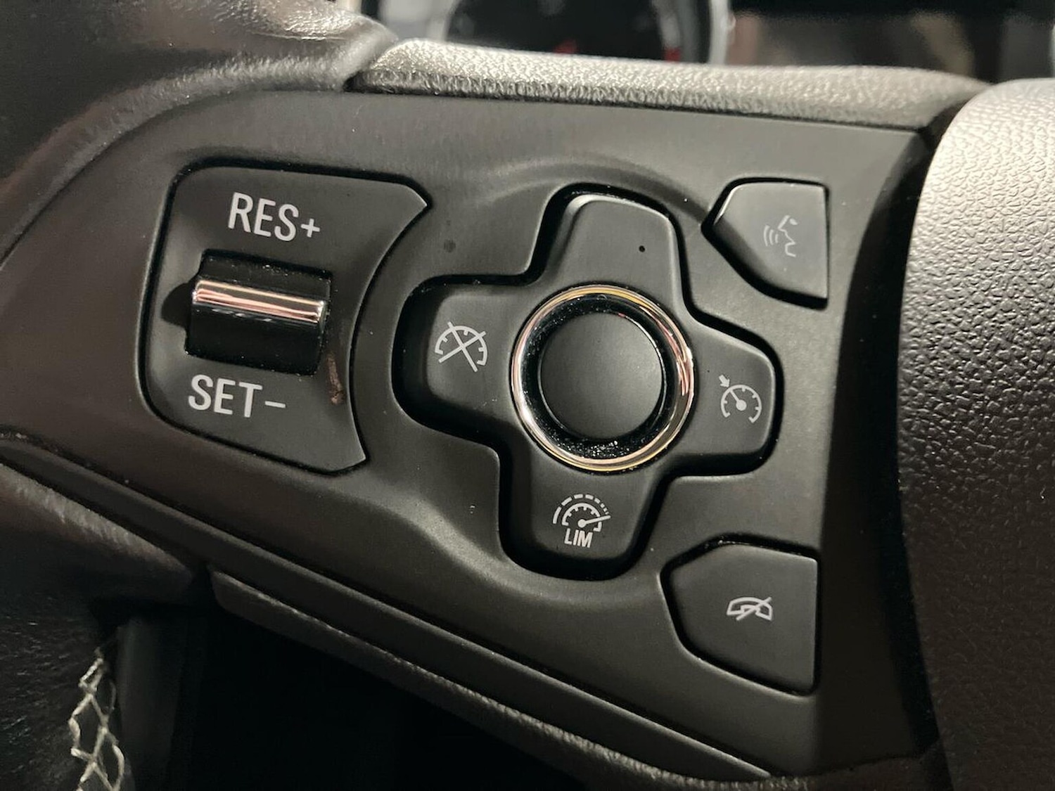 Used Vauxhall Astra 2017 for sale - 76570995: Photo 27