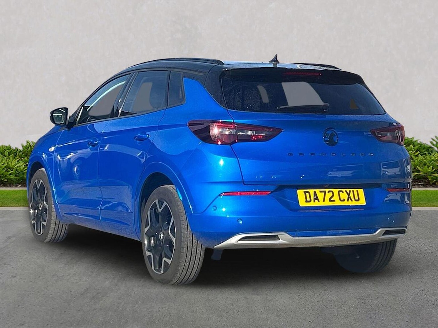 Used Vauxhall Grandland 2022 for sale - 76958739: Photo 2