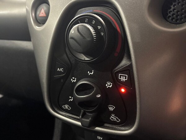 Used Peugeot 108 2016 for sale - 76170727: Photo 12