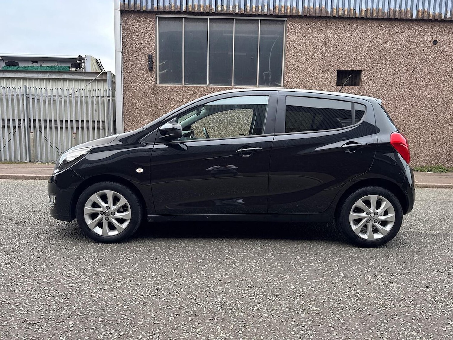 Used Vauxhall Viva 2016 for sale - 76257771: Photo 19
