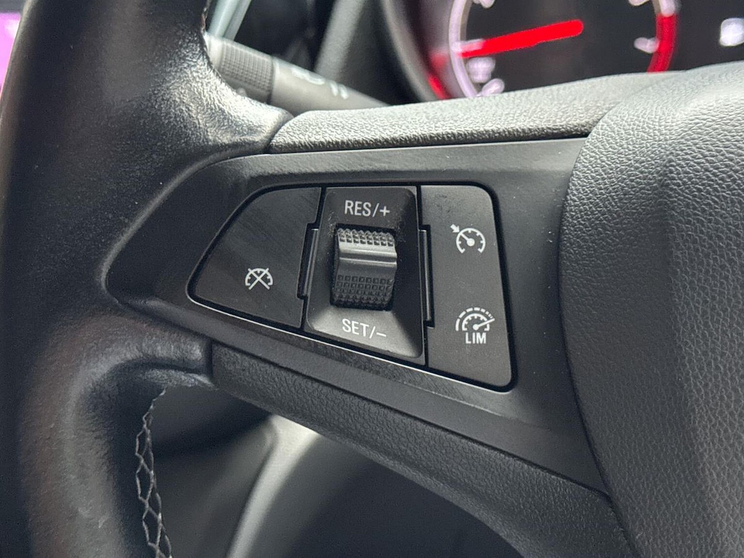 Used Vauxhall Viva 2016 for sale - 76257771: Photo 24