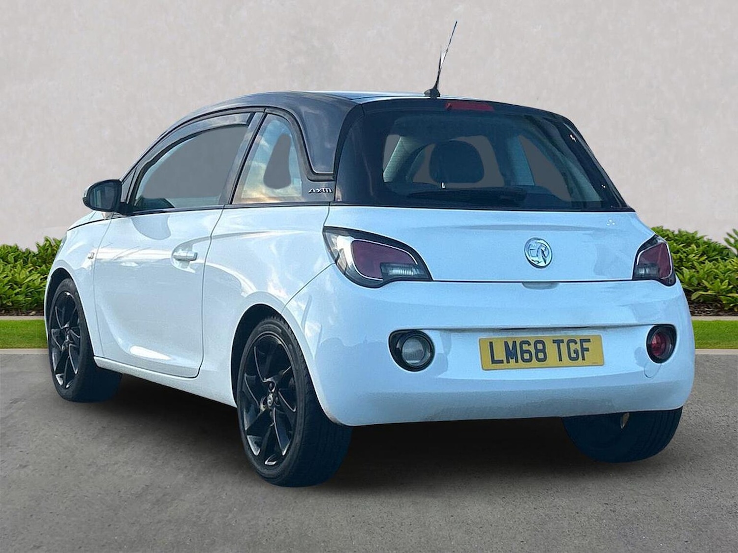 Used Vauxhall ADAM 2018 for sale - 77688085: Photo 2