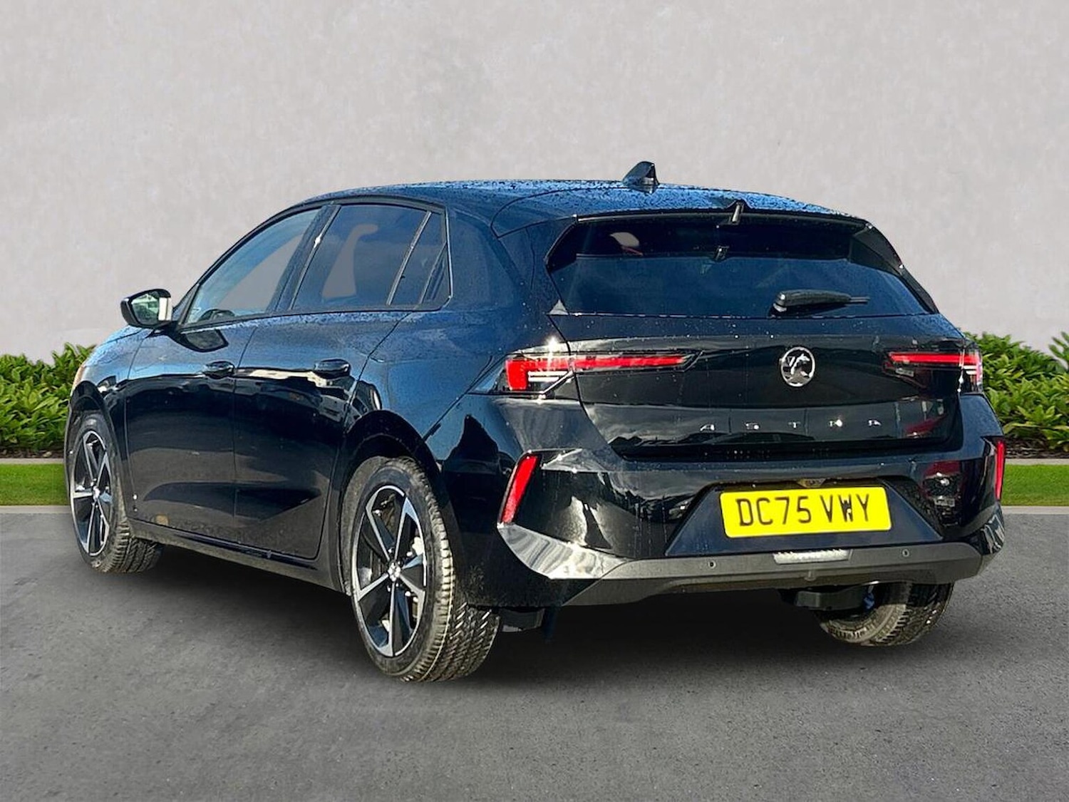 Used Vauxhall Astra 2025 for sale - 77555328: Photo 2