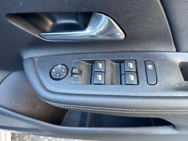 Used Vauxhall Mokka 2022 for sale - 76030329: Photo 21