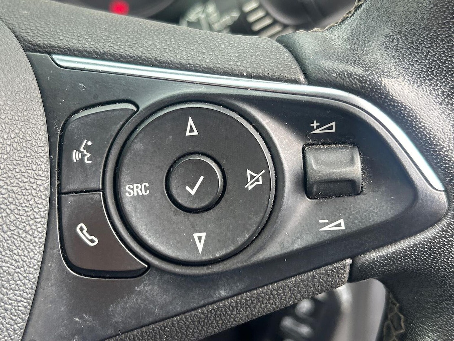 Used Vauxhall Crossland 2021 for sale - 76478185: Photo 25