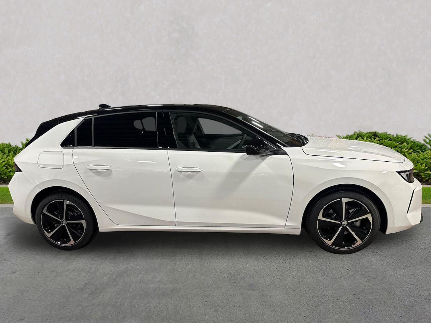 Used Vauxhall Astra 2025 for sale - 76837169: Photo 3