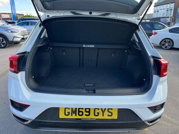 Used Volkswagen T-Roc 2020 for sale - 76070306: Photo 17